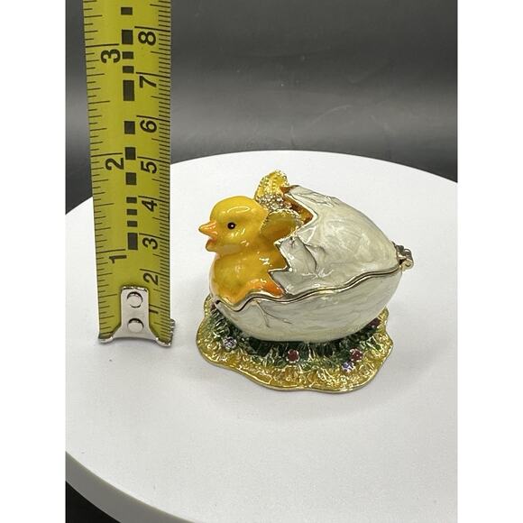 Vintage Enameled Chick in Egg Trinket Box w/ Crystals Gold Tone Metal 2" - Picture 8 of 10